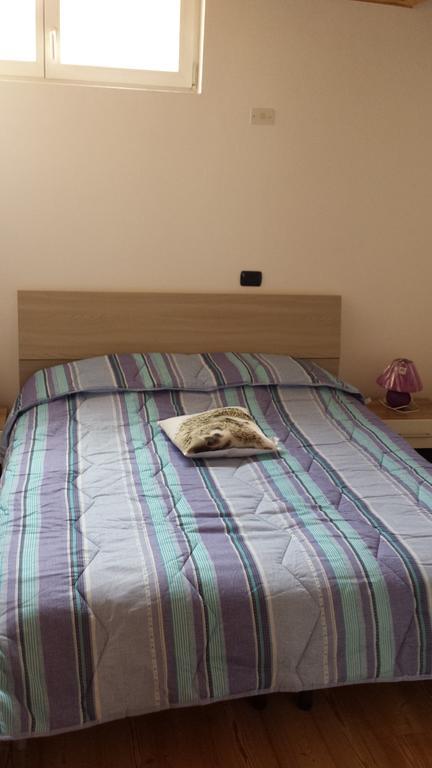 Residenze Glorenza Daire Bolzano Oda fotoğraf