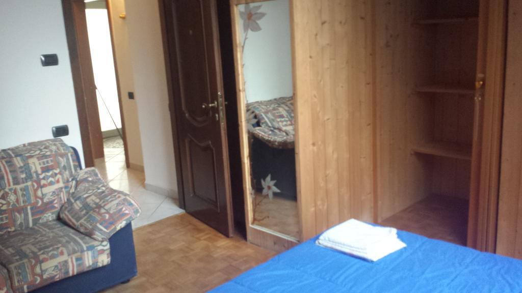 Residenze Glorenza Daire Bolzano Oda fotoğraf
