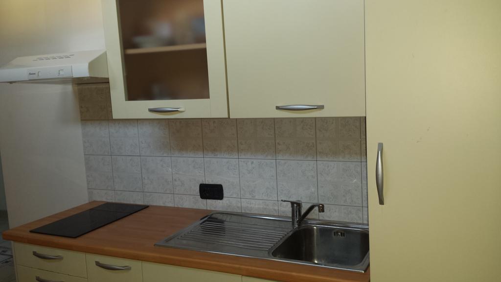 Residenze Glorenza Daire Bolzano Oda fotoğraf