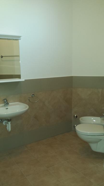 Residenze Glorenza Daire Bolzano Oda fotoğraf