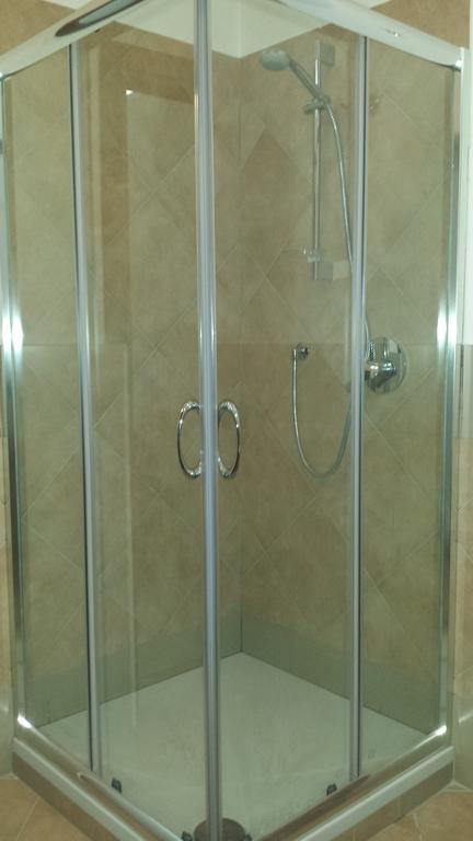 Residenze Glorenza Daire Bolzano Oda fotoğraf