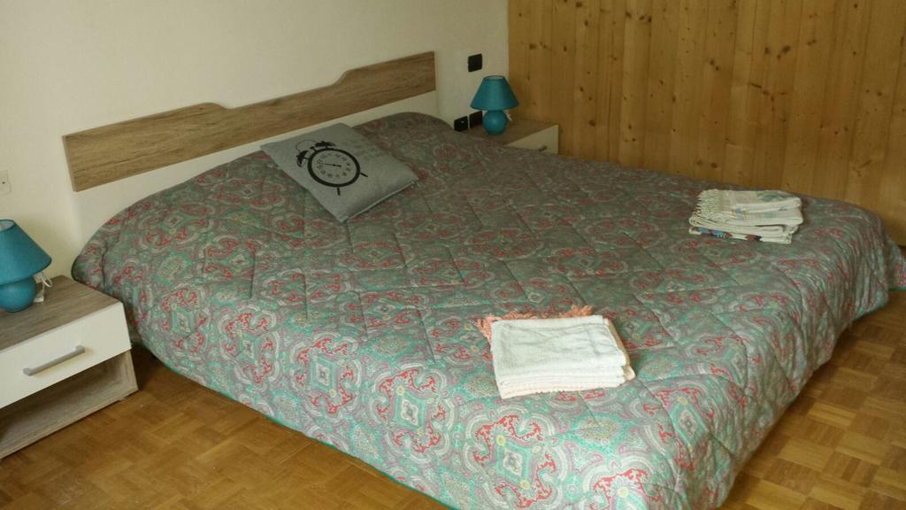 Residenze Glorenza Daire Bolzano Oda fotoğraf
