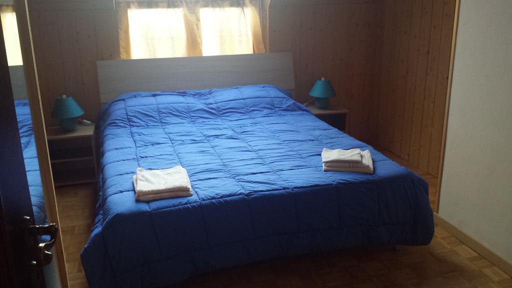 Residenze Glorenza Daire Bolzano Oda fotoğraf